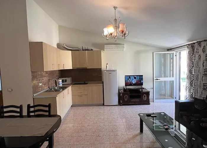 Family In شقة غوليم